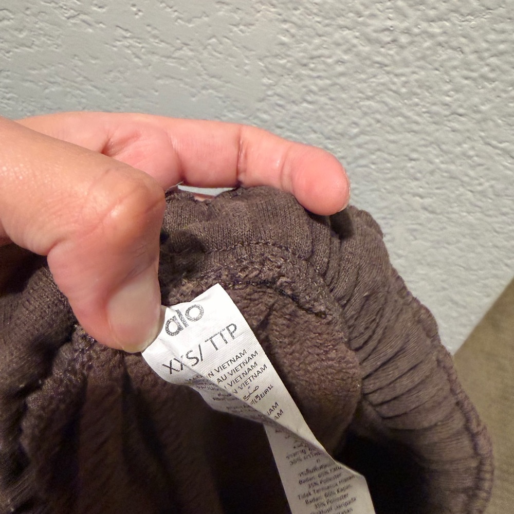 ALO Yoga Brown Track Joggers - Picture 2 of 5